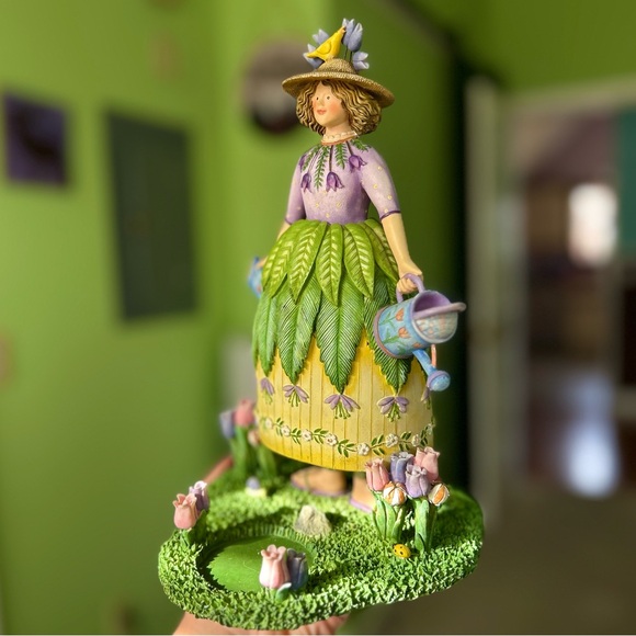 Vintage Cottagecore Gardener Floral Homestead Fairy Tealight Holder Decor - Picture 3 of 9